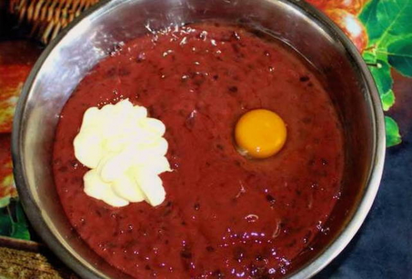 Печеночный торт из свиной печени классический Печеночный торт из свиной печени классический