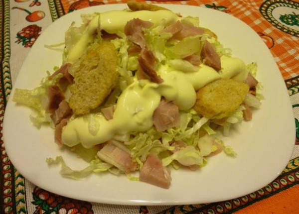 Салат с копченой курицей Салат с копченой курицей