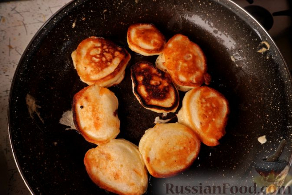 Оладьи с абрикосами Оладьи с абрикосами