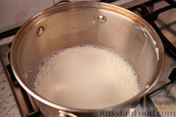 Сарагли с шоколадным заварным кремом и клубничным конфитюром