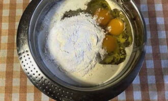 Печеночный торт из говяжьей печени классический Печеночный торт из говяжьей печени классический