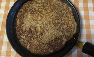 Печеночный торт из говяжьей печени классический Печеночный торт из говяжьей печени классический