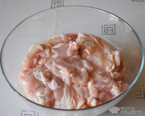 Рецепт: Шашлык в электрошашлычнице - из куриных окорочков в виноградном уксусе Рецепт: Шашлык в электрошашлычнице - из куриных окорочков в виноградном уксусе