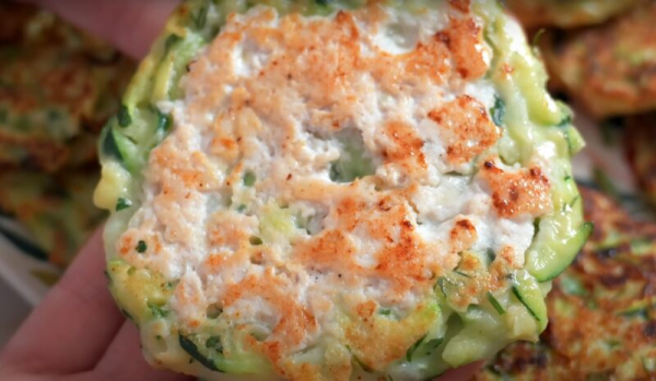 Готовлю вместо котлет на ужин. Вкуснятина из кабачков: просто, сытно и ароматно Готовлю вместо котлет на ужин. Вкуснятина из кабачков: просто, сытно и ароматно