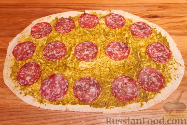 Рулетики из лаваша с бататом, колбасой и яйцами