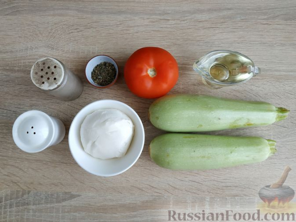 "Гармошки" из кабачков с помидорами и сыром, в духовке "Гармошки" из кабачков с помидорами и сыром, в духовке