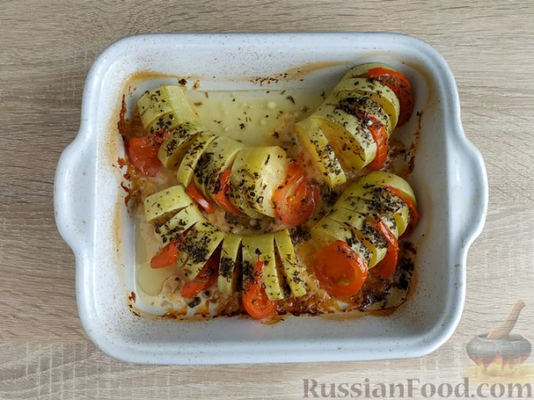 "Гармошки" из кабачков с помидорами и сыром, в духовке "Гармошки" из кабачков с помидорами и сыром, в духовке