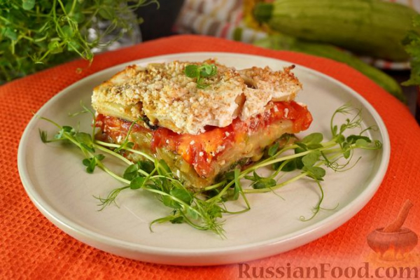 Молодой картофель, запечённый с кабачками и помидорами Молодой картофель, запечённый с кабачками и помидорами