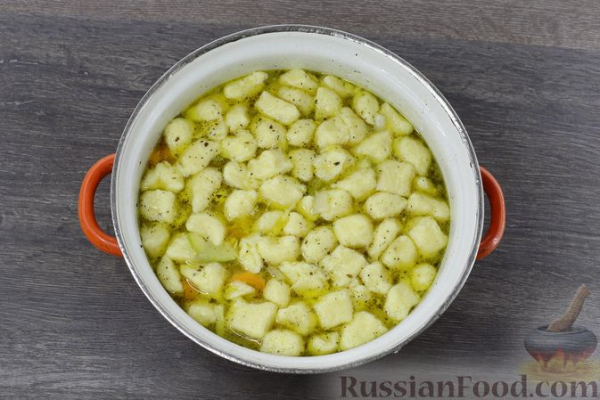 Овощной суп с картофельно-сырными галушками Овощной суп с картофельно-сырными галушками
