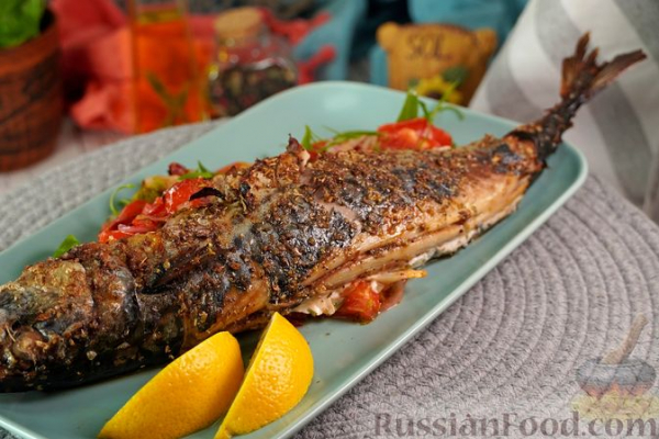 Запечённая скумбрия по-гречески Запечённая скумбрия по-гречески