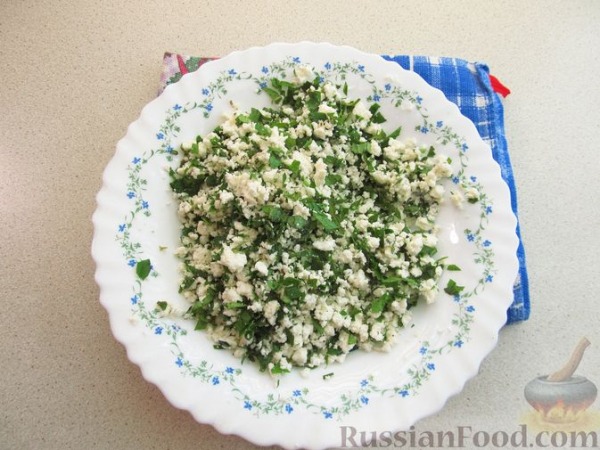 Рулетики из запечённого перца с брынзой и зеленью Рулетики из запечённого перца с брынзой и зеленью
