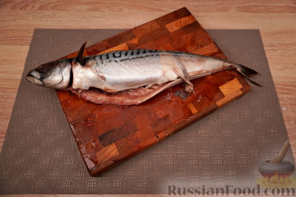 Запечённая скумбрия по-гречески Запечённая скумбрия по-гречески