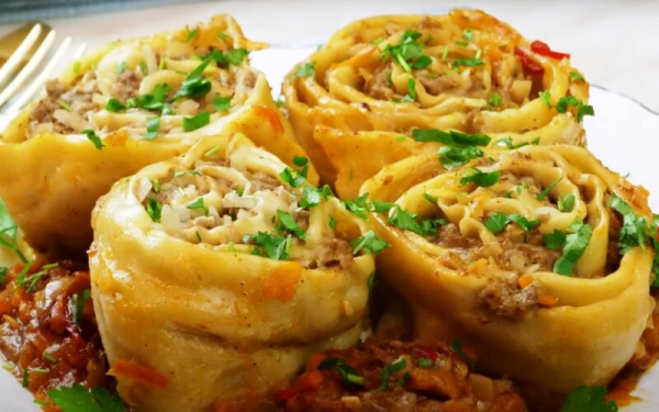 Вкуснятина за считанные минуты. Штрули — ленивые пельмени на обед или ужин: в нашей семье их обожают все Вкуснятина за считанные минуты. Штрули — ленивые пельмени на обед или ужин: в нашей семье их обожают все