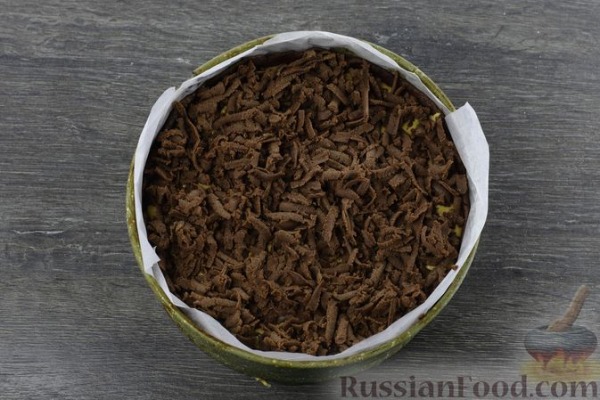 Шоколадный песочный пирог с творогом, черносливом и сгущёнкой Шоколадный песочный пирог с творогом, черносливом и сгущёнкой
