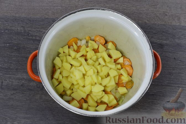 Овощной суп с картофельно-сырными галушками Овощной суп с картофельно-сырными галушками