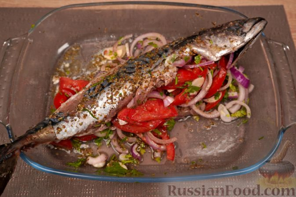 Запечённая скумбрия по-гречески Запечённая скумбрия по-гречески