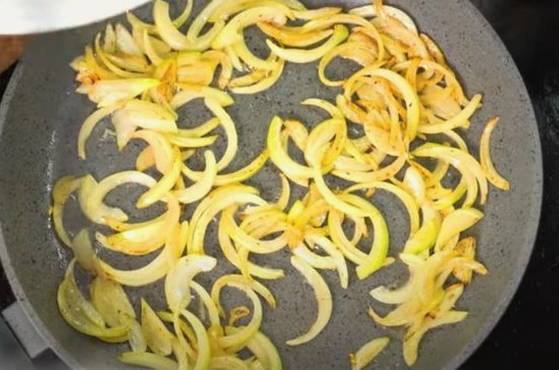 Бефстроганов классический Бефстроганов классический