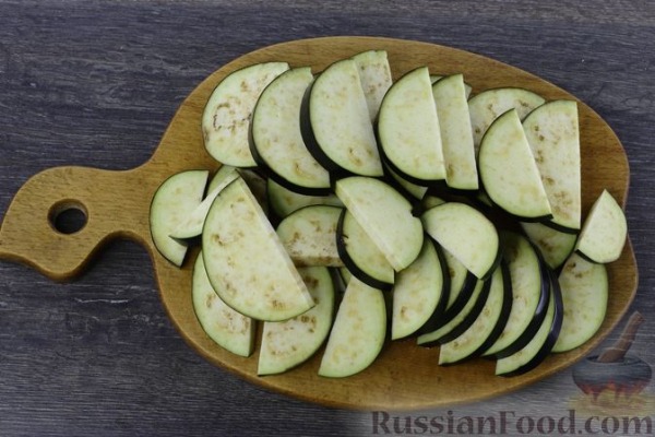 Острая закуска из жареных баклажанов с помидорами Острая закуска из жареных баклажанов с помидорами