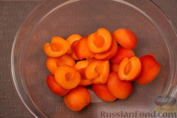 Абрикосовое мороженое с шоколадным ганашем Абрикосовое мороженое с шоколадным ганашем