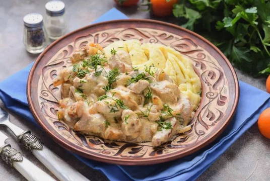 Бефстроганов классический Бефстроганов классический