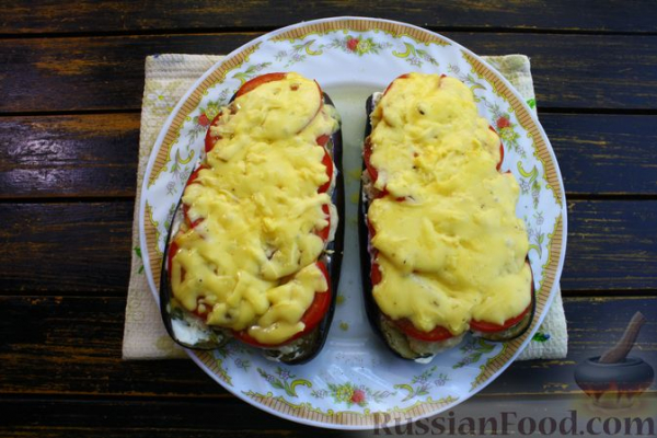 Баклажаны с куриным фаршем, помидорами и сыром (в микроволновке) Баклажаны с куриным фаршем, помидорами и сыром (в микроволновке)