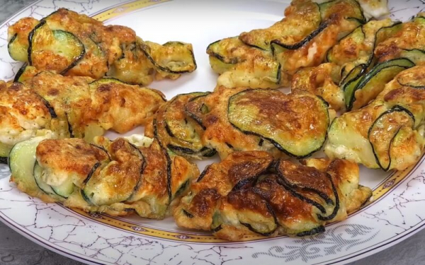 Жареные кабачки вкуснее мяса. Эксклюзивный рецепт: снимаю шляпу перед тем, кто придумал так готовить Жареные кабачки вкуснее мяса. Эксклюзивный рецепт: снимаю шляпу перед тем, кто придумал так готовить