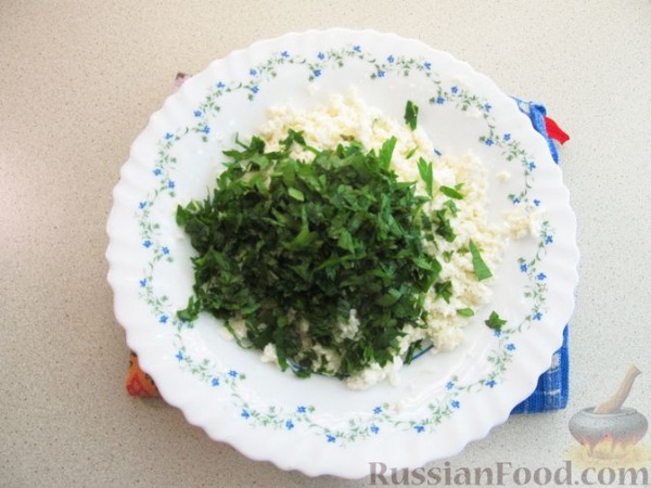 Рулетики из запечённого перца с брынзой и зеленью Рулетики из запечённого перца с брынзой и зеленью