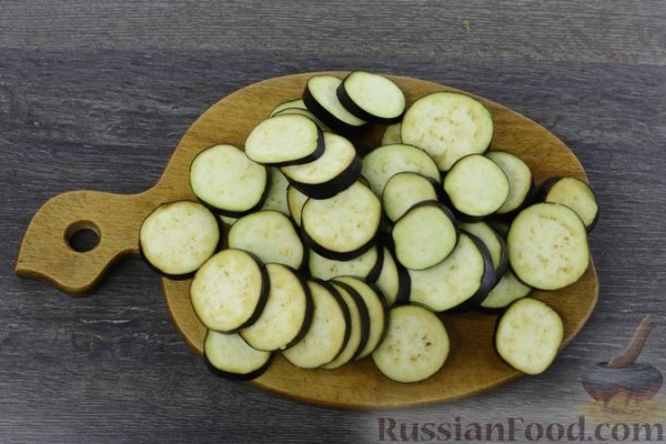 Рулетики из лаваша с баклажанами, помидорами и сыром Рулетики из лаваша с баклажанами, помидорами и сыром