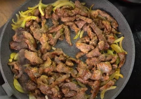 Бефстроганов классический Бефстроганов классический