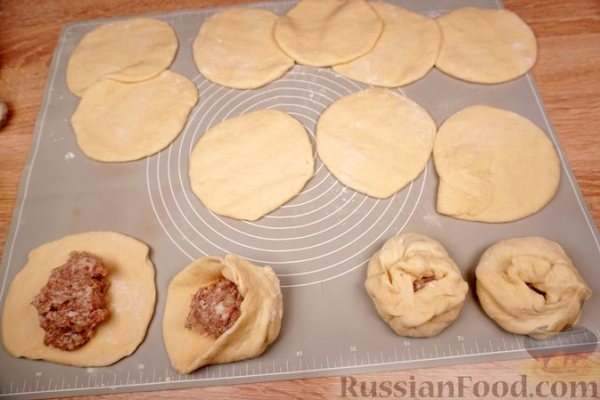 Беляши с бараниной Беляши с бараниной