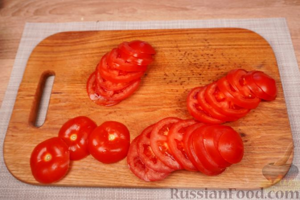 Молодой картофель, запечённый с кабачками и помидорами Молодой картофель, запечённый с кабачками и помидорами