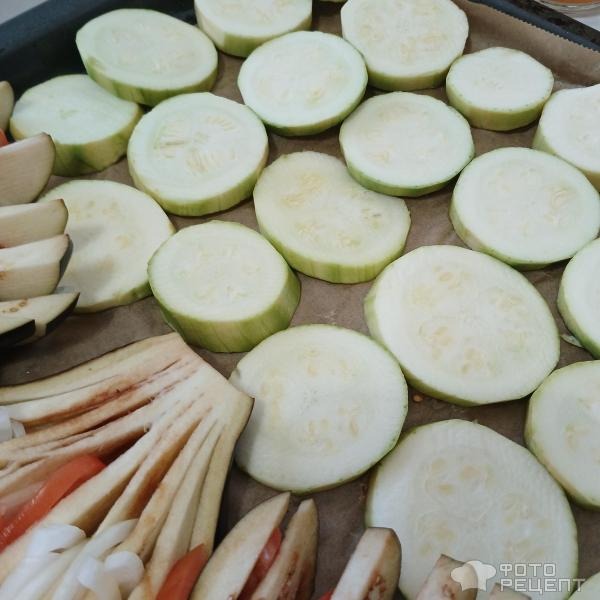 Рецепт: Запеченные кабачки с морковно-сырной начинкой-просто и вкусно! - С копчёным салом Рецепт: Запеченные кабачки с морковно-сырной начинкой-просто и вкусно! - С копчёным салом