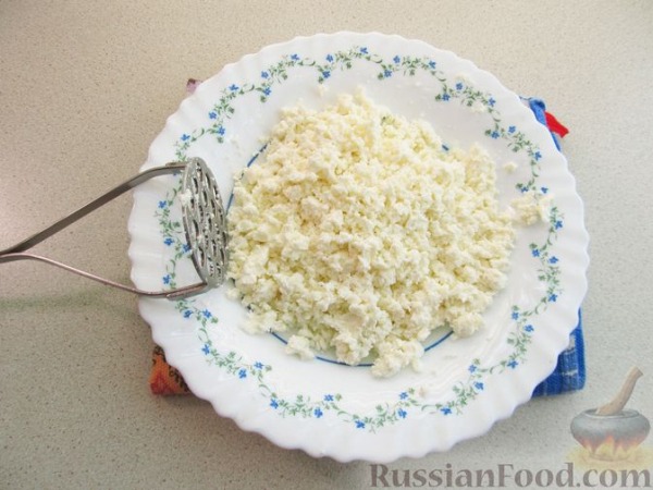 Рулетики из запечённого перца с брынзой и зеленью Рулетики из запечённого перца с брынзой и зеленью