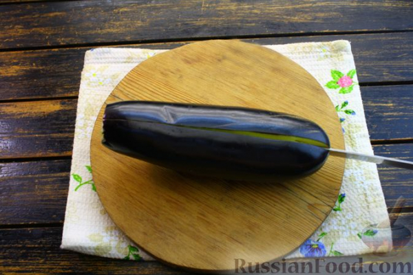 Баклажаны с куриным фаршем, помидорами и сыром (в микроволновке) Баклажаны с куриным фаршем, помидорами и сыром (в микроволновке)