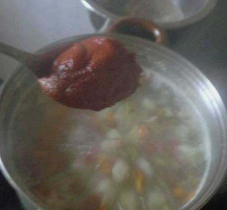 Солянка с колбасой и картошкой классическая Солянка с колбасой и картошкой классическая