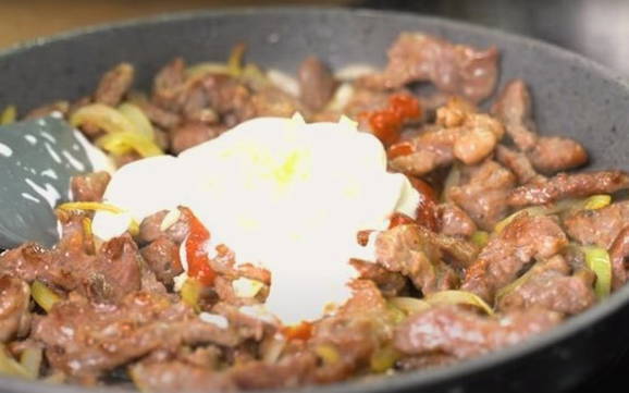 Бефстроганов классический Бефстроганов классический