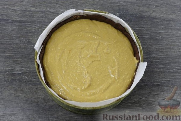 Шоколадный песочный пирог с творогом, черносливом и сгущёнкой Шоколадный песочный пирог с творогом, черносливом и сгущёнкой
