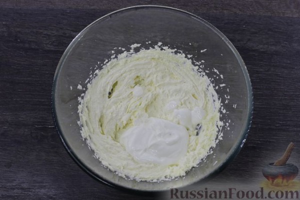 Шоколадный песочный пирог с творогом, черносливом и сгущёнкой Шоколадный песочный пирог с творогом, черносливом и сгущёнкой