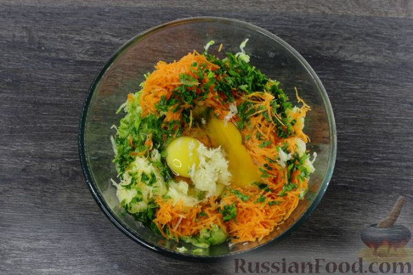 Котлеты с кабачками и картошкой Котлеты с кабачками и картошкой