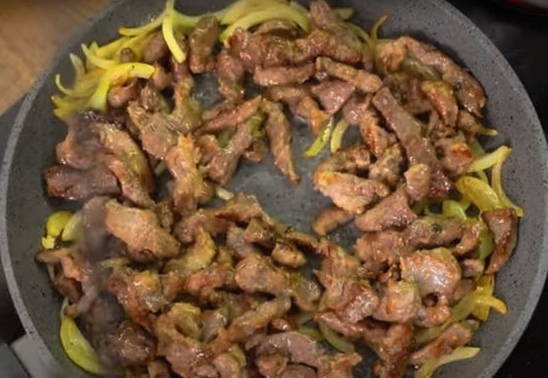 Бефстроганов классический Бефстроганов классический