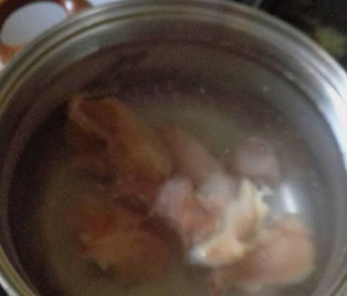 Солянка с колбасой и картошкой классическая Солянка с колбасой и картошкой классическая