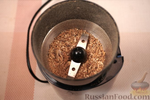 Польские зразы из говядины, с солёными огурцами, беконом и луком Польские зразы из говядины, с солёными огурцами, беконом и луком