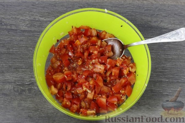 Острая закуска из жареных баклажанов с помидорами Острая закуска из жареных баклажанов с помидорами