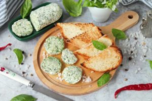 Рецепт чесночного масла сливочного