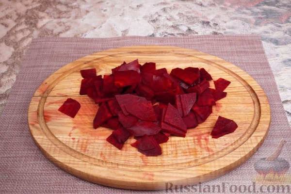 Свекольный суп со сливками и фетой Свекольный суп со сливками и фетой