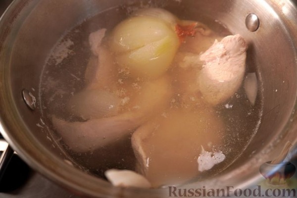 Закусочные слойки с курицей, яйцами и сыром Закусочные слойки с курицей, яйцами и сыром