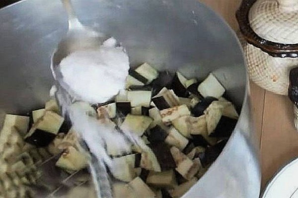 Салаты из помидоров на зиму Салаты из помидоров на зиму