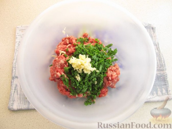 Рулетики из кабачковых блинов с мясным фаршем (в духовке) Рулетики из кабачковых блинов с мясным фаршем (в духовке)