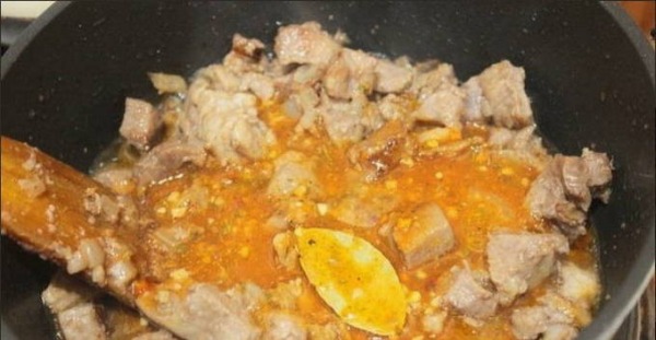 Жареная свинина на сковороде Жареная свинина на сковороде
