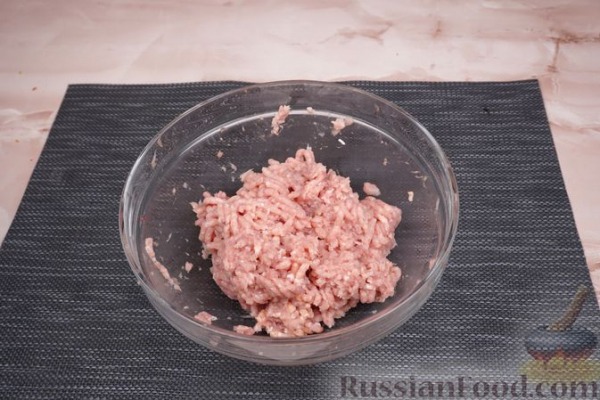 Фаршированные куриные окорочка с кабачком Фаршированные куриные окорочка с кабачком